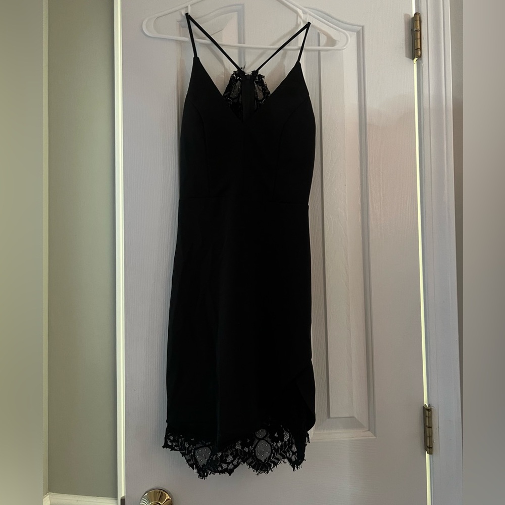 Jodi Kristopher Elegant Black Lace mini dress